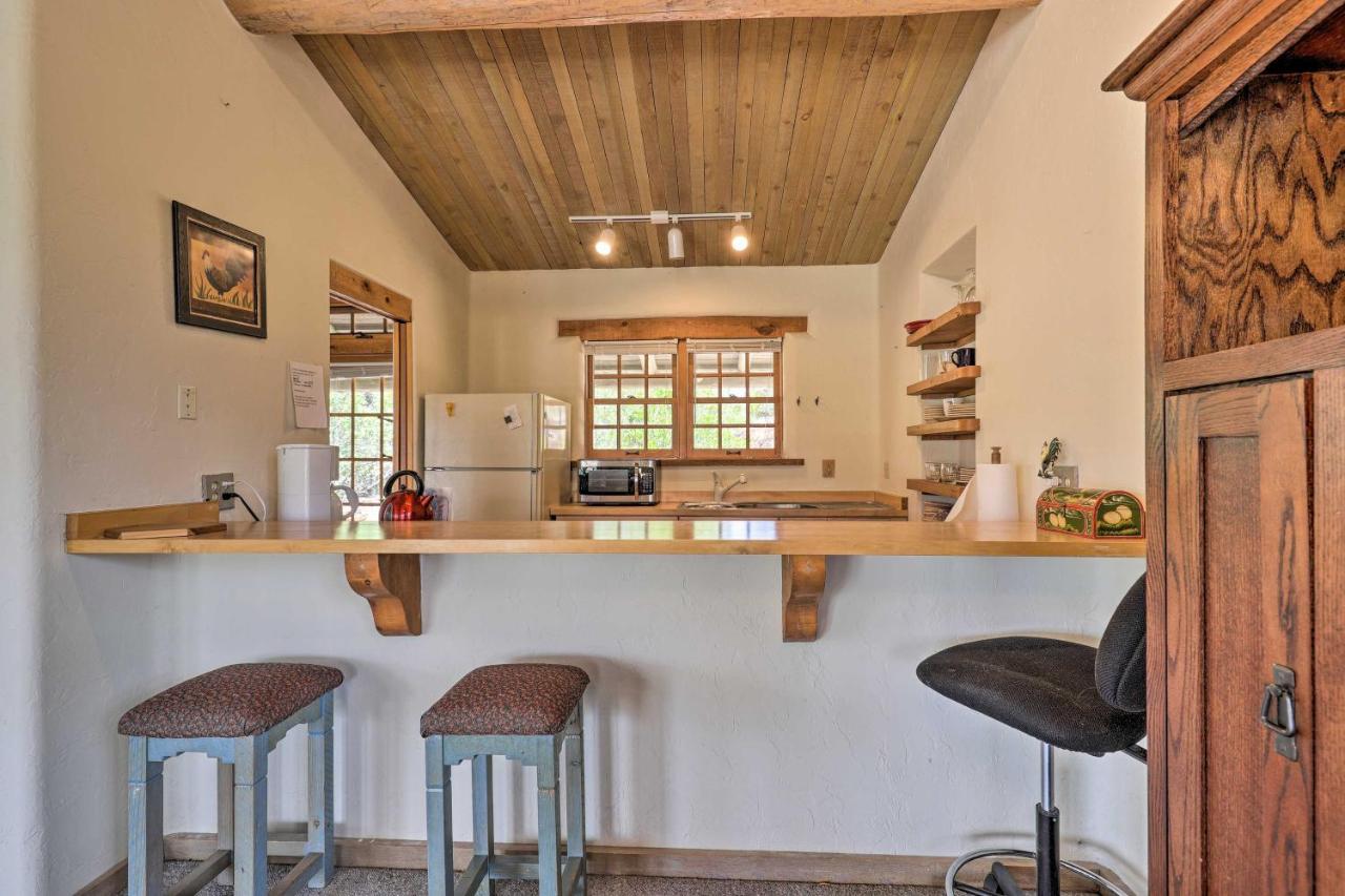 Bright Prescott Studio With Thumb Butte Views! 외부 사진